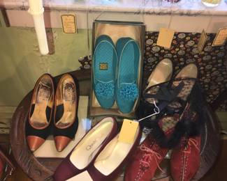 Items Located In The 4912 A 1st Bedroom