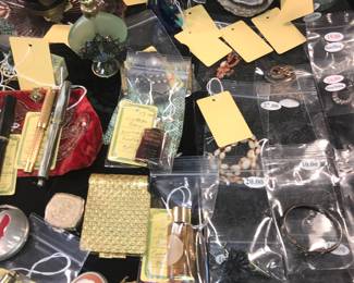 Items Located In The 4912 A 1st Bedroom