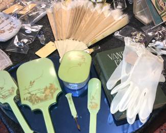 Items Located In The 4912 A 1st Bedroom