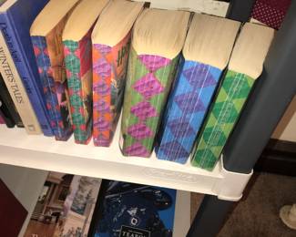 4912 Unit ~ Items Located In The Living Room