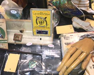 Items Located In The 4912 A 1st Bedroom