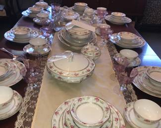 Items Located In The 4912 A Dining Room