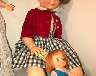 4912 Unit ~ Items Located In The Bed Room