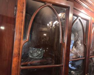 Items Located In The 4912 A Dining Room