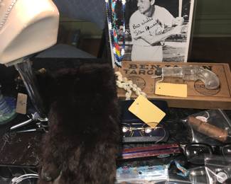 Items Located In The 4912 A 1st Bedroom