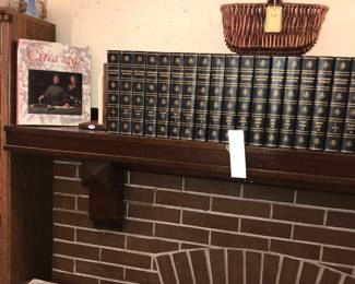 4912 Unit ~ Items Located In The Living Room