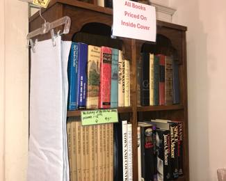 Items Located In The 4912 A Dining Room