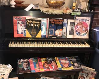 Items Located In The 4912 A Dining Room