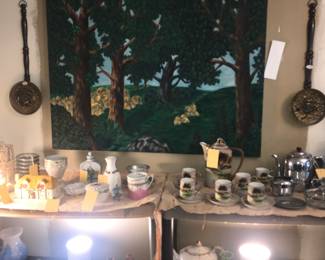 Items Located In The 4912 A Unit Living Room