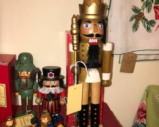 4912 Unit ~ Items Located In The Bed Room