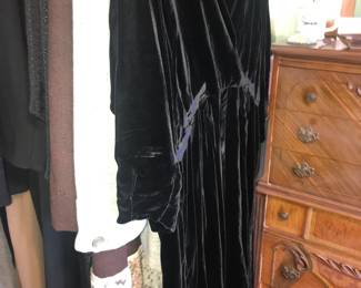 Items Located In The 4912 A 2nd Bedroom