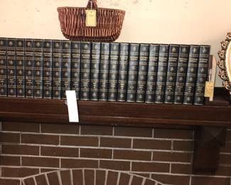 4912 Unit ~ Items Located In The Living Room