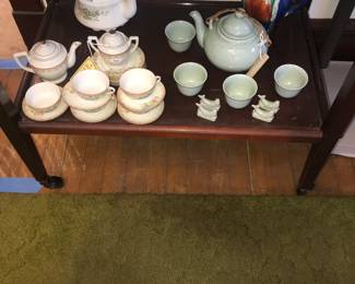 Items Located In The 4912 A Unit Living Room