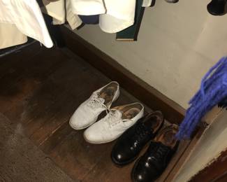 Items Located In The 4912 A Unit Hallway & Closet