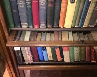 Items Located In The 4912 A 1st Bedroom