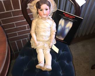 Items Located In The 4912 A Dining Room