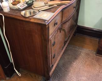 Items Located In The 4912 A 2nd Bedroom