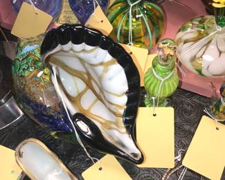 Items Located In The 4912 A 1st Bedroom