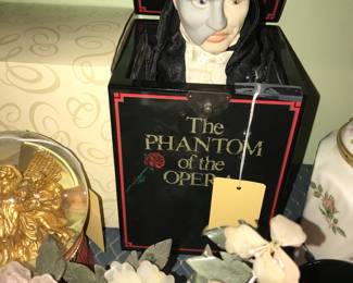 4910 Unit ~ Items Located In The Bed Room