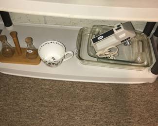 4912 Unit ~ Items Located In The Kitchen