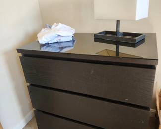 MALM 3 DRAW DRESSER WITH TABLE TOP LAMP