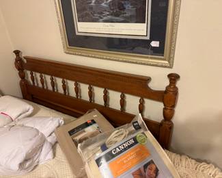 Full head and foot boards with rails