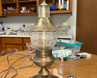Vintage oil lamp (electric conversion)