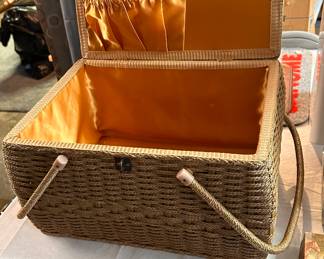 Sewing basket 