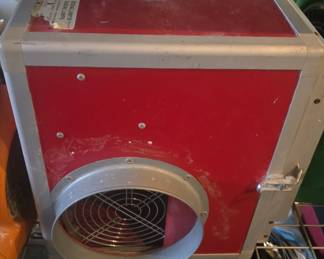 Industrial floor fan