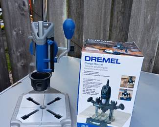 TONS OF TOOLS  AND SUPPLIES!! im not naming them all but handtools, eletric tools, looks like a small home depot lol Dremel and attachments 