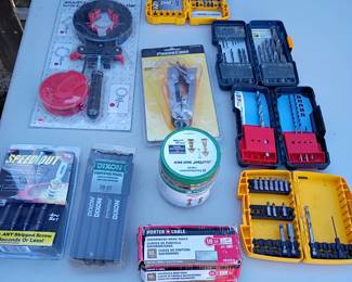 TONS OF TOOLS  AND SUPPLIES!! im not naming them all but handtools, eletric tools, looks like a small home depot lol 