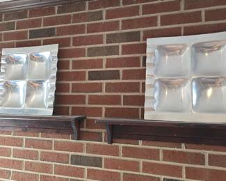 Miscellaneous decor.