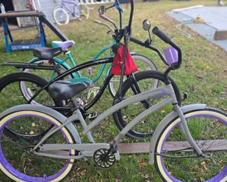 Some really nice beach cruisers.