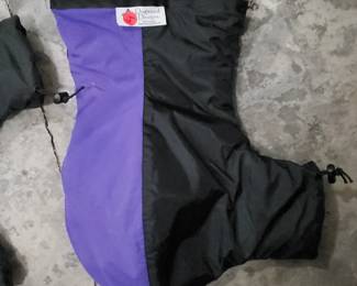 Poagies - mitts for bicycles with straight handlebars. Keeps hands warm down to -15F. Comes in pairs.