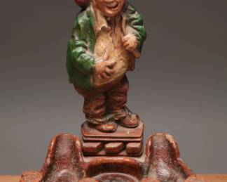 Syroco Hobo Pipe Holder Figurine