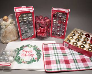 Assorted Holiday Decor Items