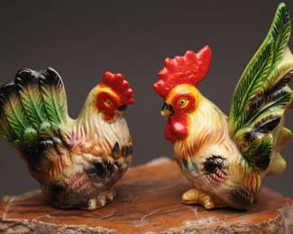 Rooster and Chicken Shaker set