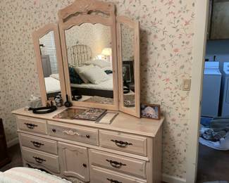 Bedroom furniture low dresser with 3 piece mirror