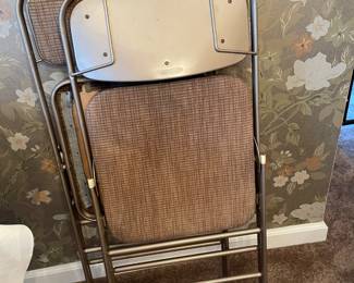 folding chairs (set of 2)