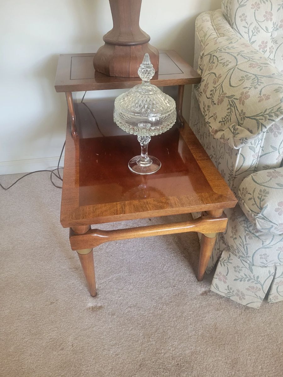 Lane midcentury modern pair of end tables!