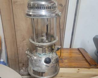Wenzel camp light