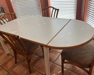 shown with one detachable leaf