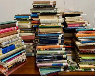 GLASS, ANTIQUES, SILVER, INTERIOR DESIGN/DECORATION, CERAMICS BOOKS AND CATALOG.