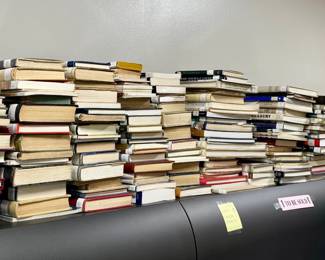 ANTIQUE AND VINTAGE BOOKS. REFERENCE GUIDES, HISTORY, TEXAS HISTORY, COLLECTORS AND RARE EDITIONS, SIGNED FIRST EDITIONS.