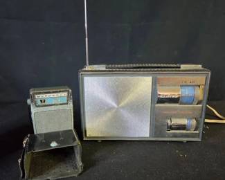 Pair Of Vintage Radios