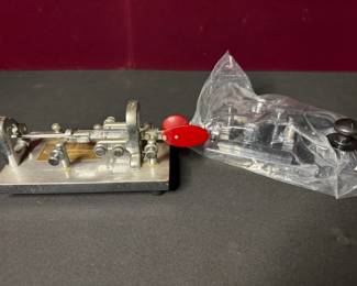 Vibroplex SemiAutomatic Morse Key  A Continuous Wave Morse Code Key