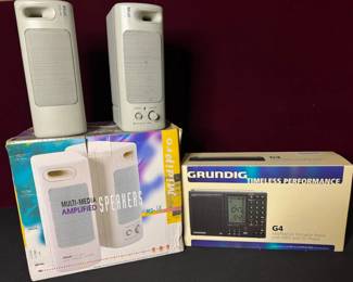 Grundig G4 AM FM Portable Radio W MP3 SD Player  Midi Pro Speakers