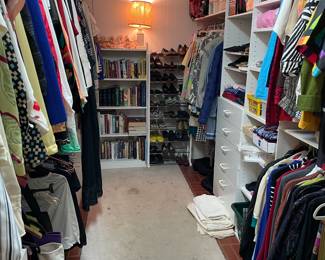 Ladies clothes size M-L