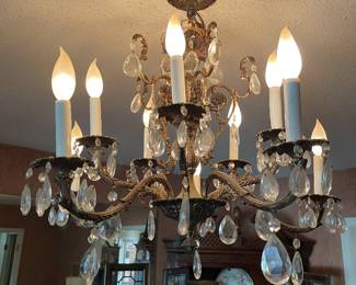 Chandelier 