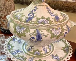 Italian tureen
